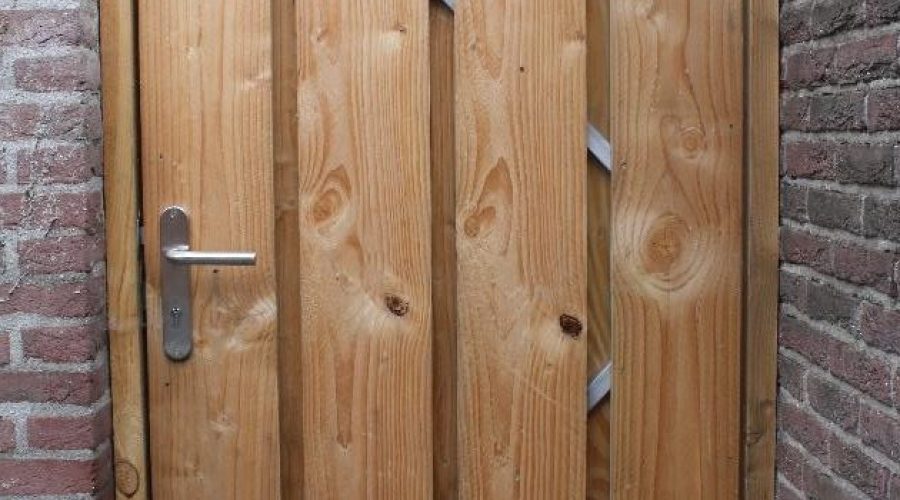 Stevige houten tuindeur
